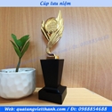 Cúp kim loại quả cầu